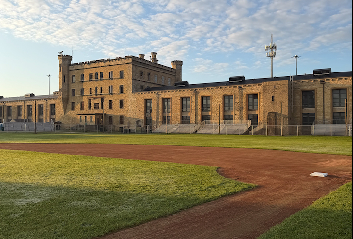 Hardball Behind Bars: Inside the Big House Game at the Old Joliet Prison