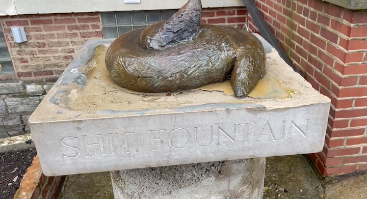 Chicago's Shit Fountain Reminds Jagoffs to Clean Up After Their Dogs