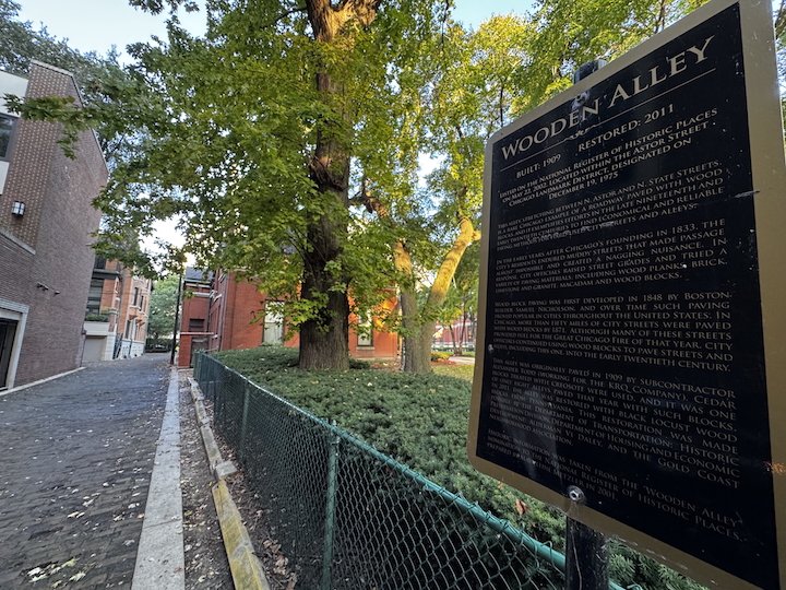 Chicago’s Secret Wooden Alley: A Hidden National Landmark You Need to See