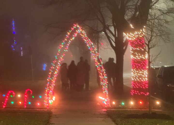 Christmas Caroling In Chicago 