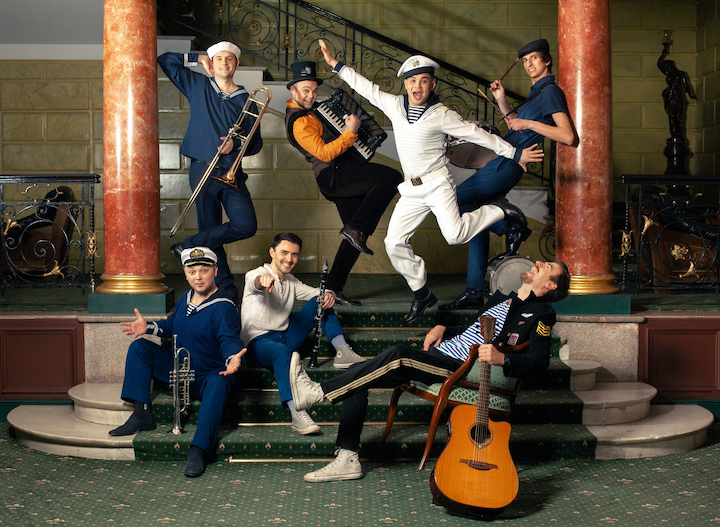 Kommuna Lux Partners with Rotary Club for Charity Tour, Bringing Rousing Ukrainian Folk Tunes to North American Stages