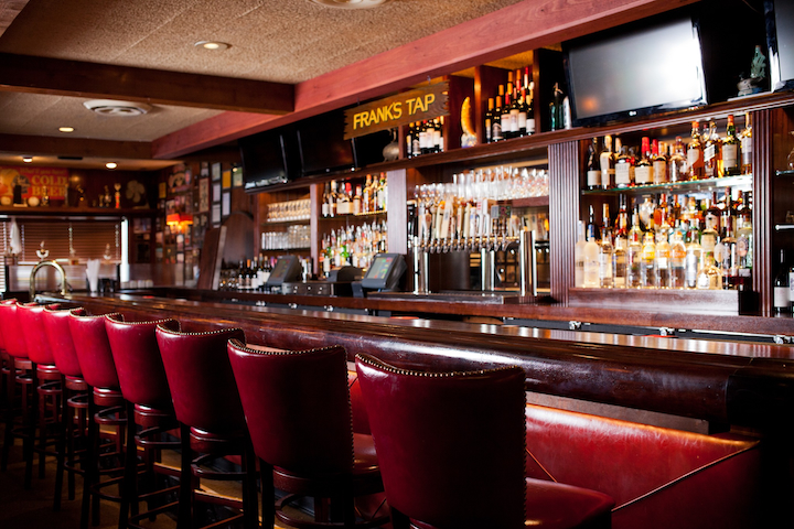 Step Inside A Northwoods Supper Club At L. Woods Pine Lodge