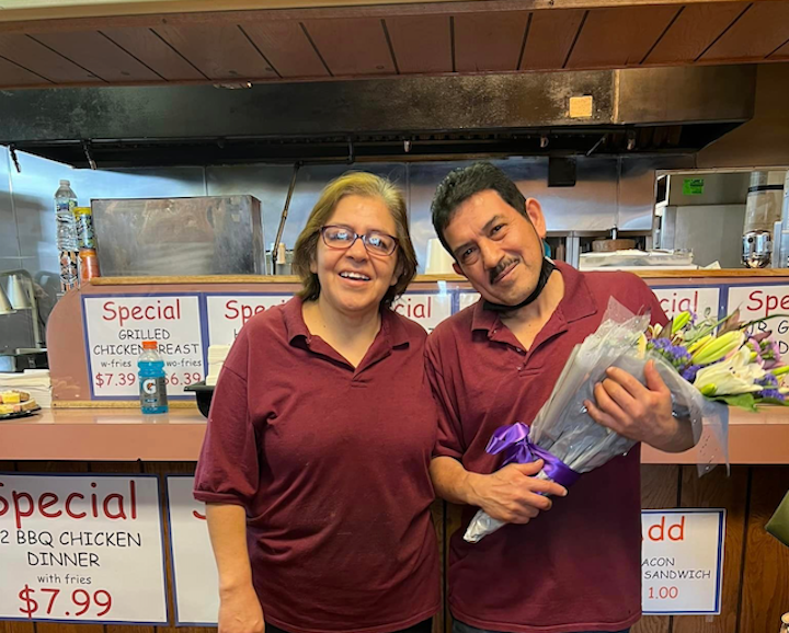 After More Than 30 Years of Hot Dog Specials, Mickey's In Palos Hills Is Retiring