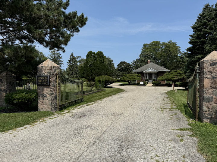 Chicago Oldest Cemetery, Union Ridge Cemetery: A Historic Burial Ground Dating Back to 1838